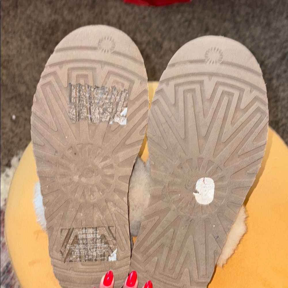 UGG Tan Suede Slippers with Cream Fur - Picture 2 of 4